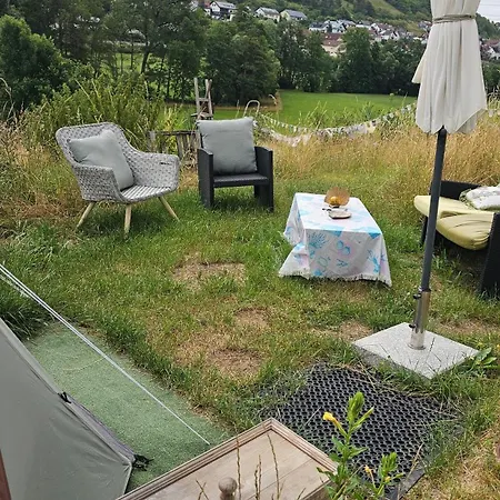 캠프장 Naturcamping Igluzelt Mit Hund Im Privatgartennaturcamping Igluzelt Mit Hund Im Privatgarten *