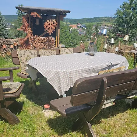 Naturcamping Igluzelt Mit Hund Im Privatgartennaturcamping Igluzelt Mit Hund Im Privatgarten 캠프장 *